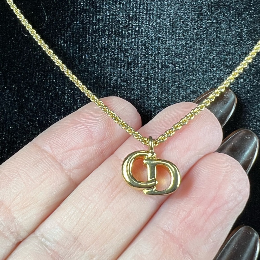 Christian Dior CD Logo Pendant Necklace Gold EUC Collector's Item - Vintage - Picture 6 of 10
